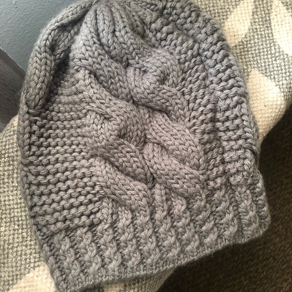 Frost knit slouchy beanie - Picture 3 of 4